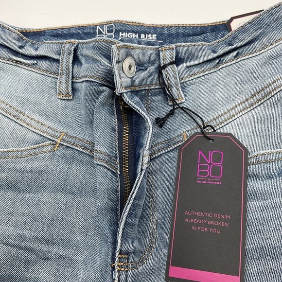 No Boundaries JR Women's High Rise Cuffed Capri Jeans Size 7 Lt Wash - Picture 7 of 9